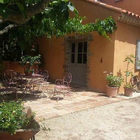 Les Anes De Petit Jean Hotel Pierrefeu-du-Var Exterior photo